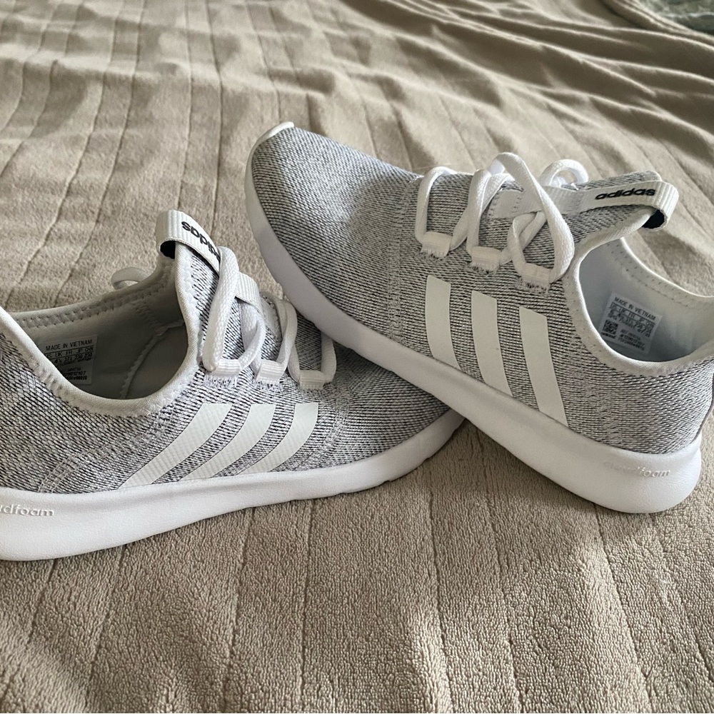 Adidas cloud foam pure 2.0 athletic shoes